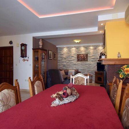 Gallery Premium 99 Near Ammphiteatre With Garage 5 Days And More Gratis Apartment Пула Екстериор снимка