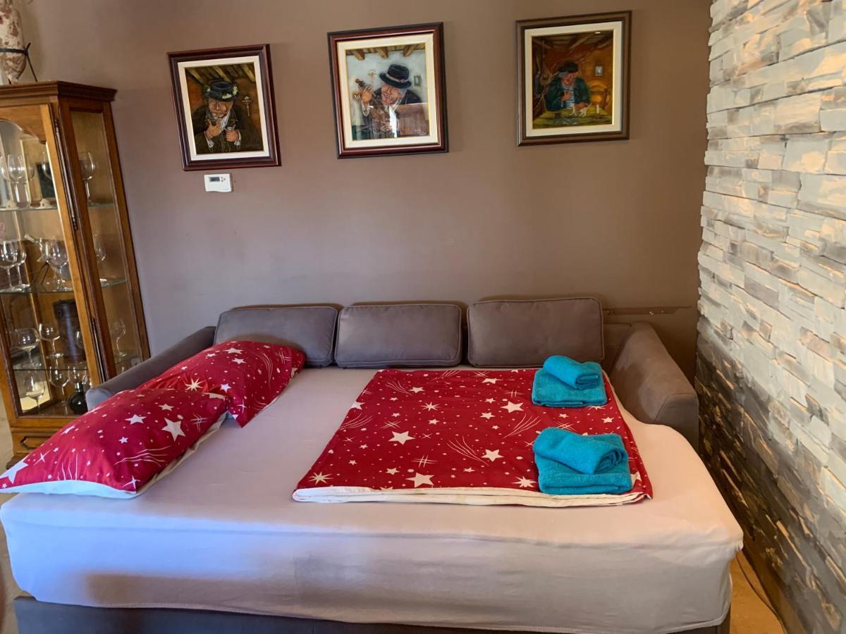 Gallery Premium 99 Near Ammphiteatre With Garage 5 Days And More Gratis Apartment Пула Екстериор снимка